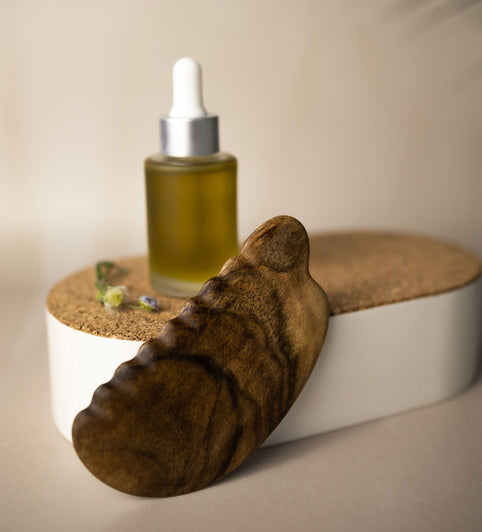 The Science & Skin Benefits of Hemp Seed Oil